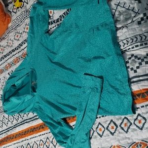 🌼 3 for $10 REI Hooded Athletic Shirt